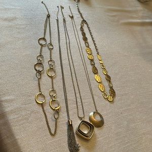 Lot of 5 metal necklace